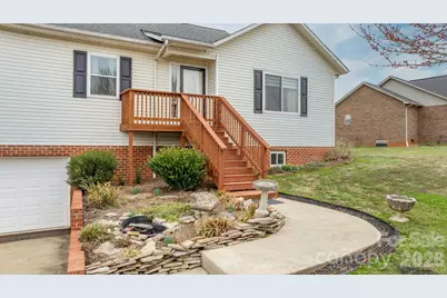 4820 Wordsworth Circle, Conover, NC 28613 - Photo 3