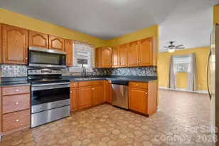 4820 Wordsworth Cir, Conover, NC 28613 - Photo 9