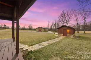 2255 Mt Olive Church Rd, Newton, NC 28658 - Photo 35