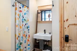 55 Laurel Rdg, Marshall, NC 28753 - Photo 17