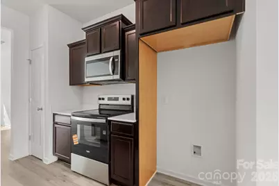 4511 Eaves Lane, Charlotte, NC 28215 - Photo 11