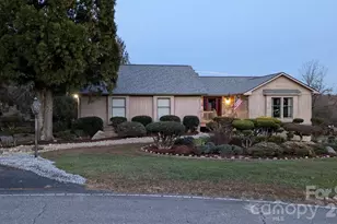 18 Amber Dr, Horse Shoe, NC 28742 - Photo 3