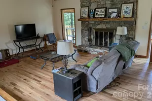 18 Amber Dr, Horse Shoe, NC 28742 - Photo 9