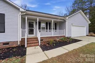 4584 Cherokee Dr, Maiden, NC 28650 - Photo 3