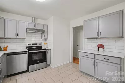 8205 Meadowind Circle, Charlotte, NC 28226 - Photo 9