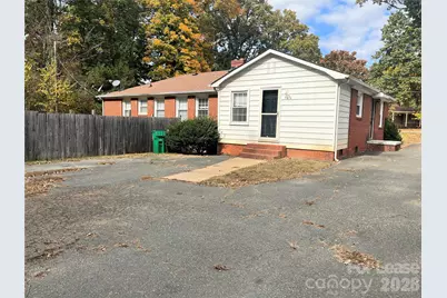 5735 Oak Drive, Charlotte, NC 28216 - Photo 15