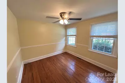 5735 Oak Drive, Charlotte, NC 28216 - Photo 11