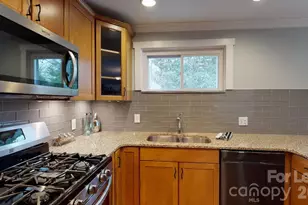 4227 Murrayhill Rd, Charlotte, NC 28209 - Photo 15