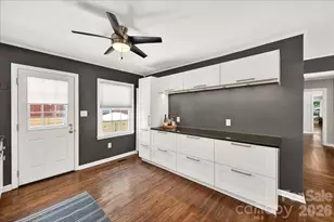3425 Airlie St, Charlotte, NC 28205 - Photo 7