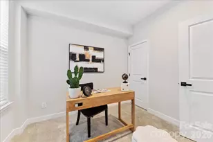 425 Tristram Ln, Charlotte, NC 28205 - Photo 9