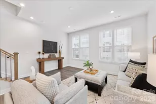 425 Tristram Ln, Charlotte, NC 28205 - Photo 13