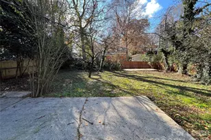 1932 Sandhurst Dr, Charlotte, NC 28205 - Photo 15