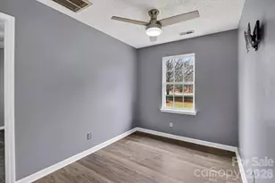 6107 Colchester Ln, Matthews, NC 28104 - Photo 25