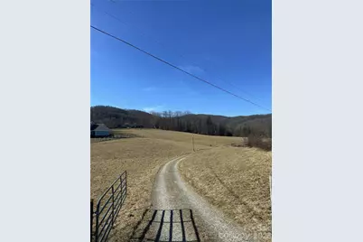 1050 Dale Road, Spruce Pine, NC 28777 - Photo 11