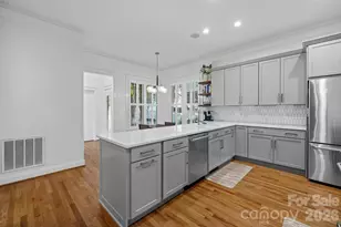 220 Mills Ln, Fort Mill, SC 29708 - Photo 7