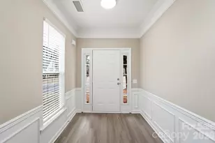 8835 Kestral Ridge Dr, Charlotte, NC 28269 - Photo 5