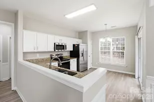 8835 Kestral Ridge Dr, Charlotte, NC 28269 - Photo 15