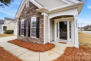 8835 Kestral Ridge Dr, Charlotte, NC 28269 - Photo 3