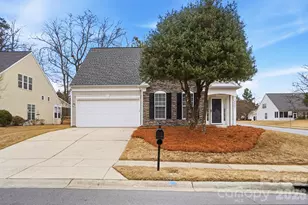 8835 Kestral Ridge Dr, Charlotte, NC 28269 - Photo 1