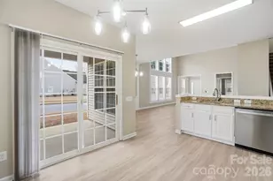 8835 Kestral Ridge Dr, Charlotte, NC 28269 - Photo 19