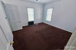 34 Landfair Ln, Hendersonville, NC 28792 - Photo 11