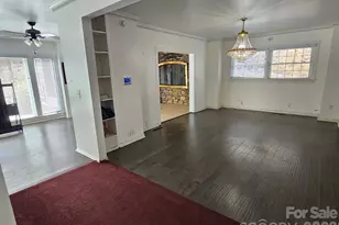 34 Landfair Ln, Hendersonville, NC 28792 - Photo 7