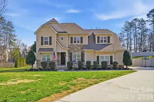 135 Lakeshore Hills Drive, Mooresville, NC 28117 - Photo 1