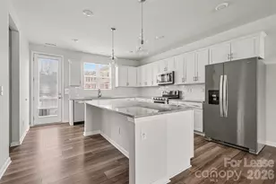 10016 Hemingway Pl, Charlotte, NC 28227 - Photo 5