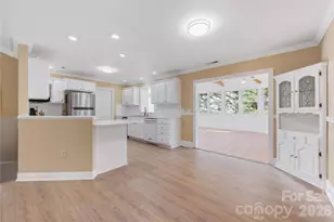 7722 Farmbrook Dr, Waxhaw, NC 28173 - Photo 9