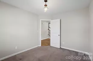 1000 Newfound Hollow Dr, Charlotte, NC 28214 - Photo 21