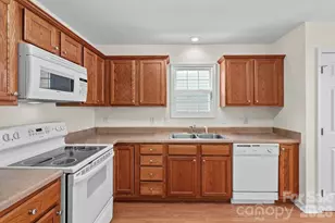 219 19th Ave SE, Hickory, NC 28602 - Photo 11