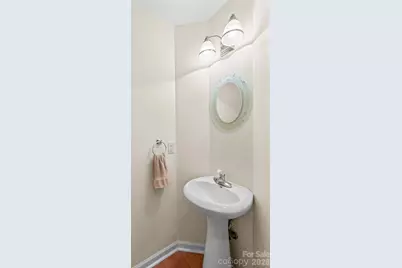 219 19th Avenue SE, Hickory, NC 28602 - Photo 17