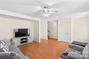 219 19th Ave SE, Hickory, NC 28602 - Photo 7