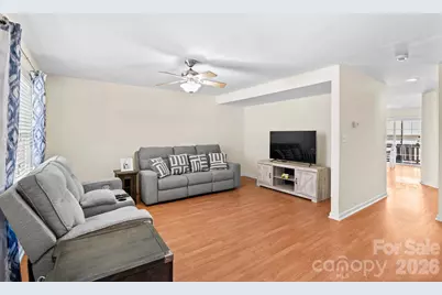 219 19th Avenue SE, Hickory, NC 28602 - Photo 9