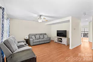 219 19th Ave SE, Hickory, NC 28602 - Photo 9