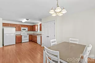 219 19th Ave SE, Hickory, NC 28602 - Photo 15