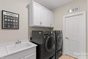 1053 Harlows Crossing Dr, Matthews, NC 28104 - Photo 41