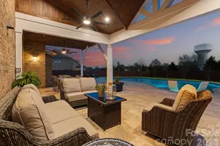 1053 Harlows Crossing Dr, Matthews, NC 28104 - Photo 43