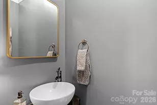 607 S York St, Gastonia, NC 28052 - Photo 15