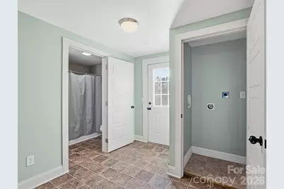 61 27th Street NW, Hickory, NC 28601 - Photo 25