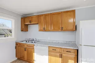 61 27th St NW, Hickory, NC 28601 - Photo 5