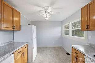 61 27th St NW, Hickory, NC 28601 - Photo 7