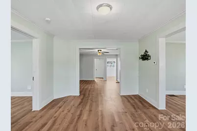 61 27th Street NW, Hickory, NC 28601 - Photo 7