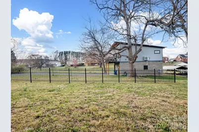 61 27th Street NW, Hickory, NC 28601 - Photo 29