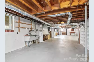 608 S Buena Vista Drive, Hendersonville, NC 28792 - Photo 23