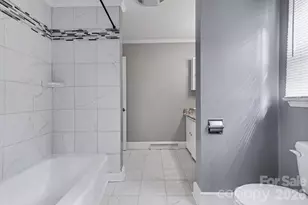 8101 Kerrybrook Cir, Charlotte, NC 28214 - Photo 17