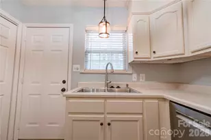 174 Columns Cir, Shelby, NC 28150 - Photo 9