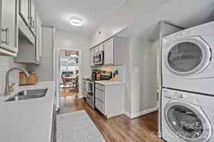 5943 Quail Hollow Rd, Charlotte, NC 28210 - Photo 13