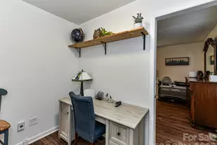 1240 Skyview Rd, Charlotte, NC 28208 - Photo 13