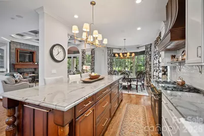 8915 Warwicke Lane, Sherrills Ford, NC 28673 - Photo 9